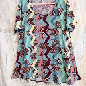 LuLaRoe Multicolor Zigzag Short Sleeve Top